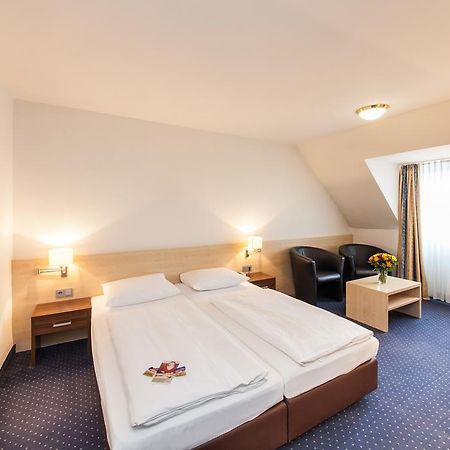 Hotel Mariella Kolonia Zewnętrze zdjęcie