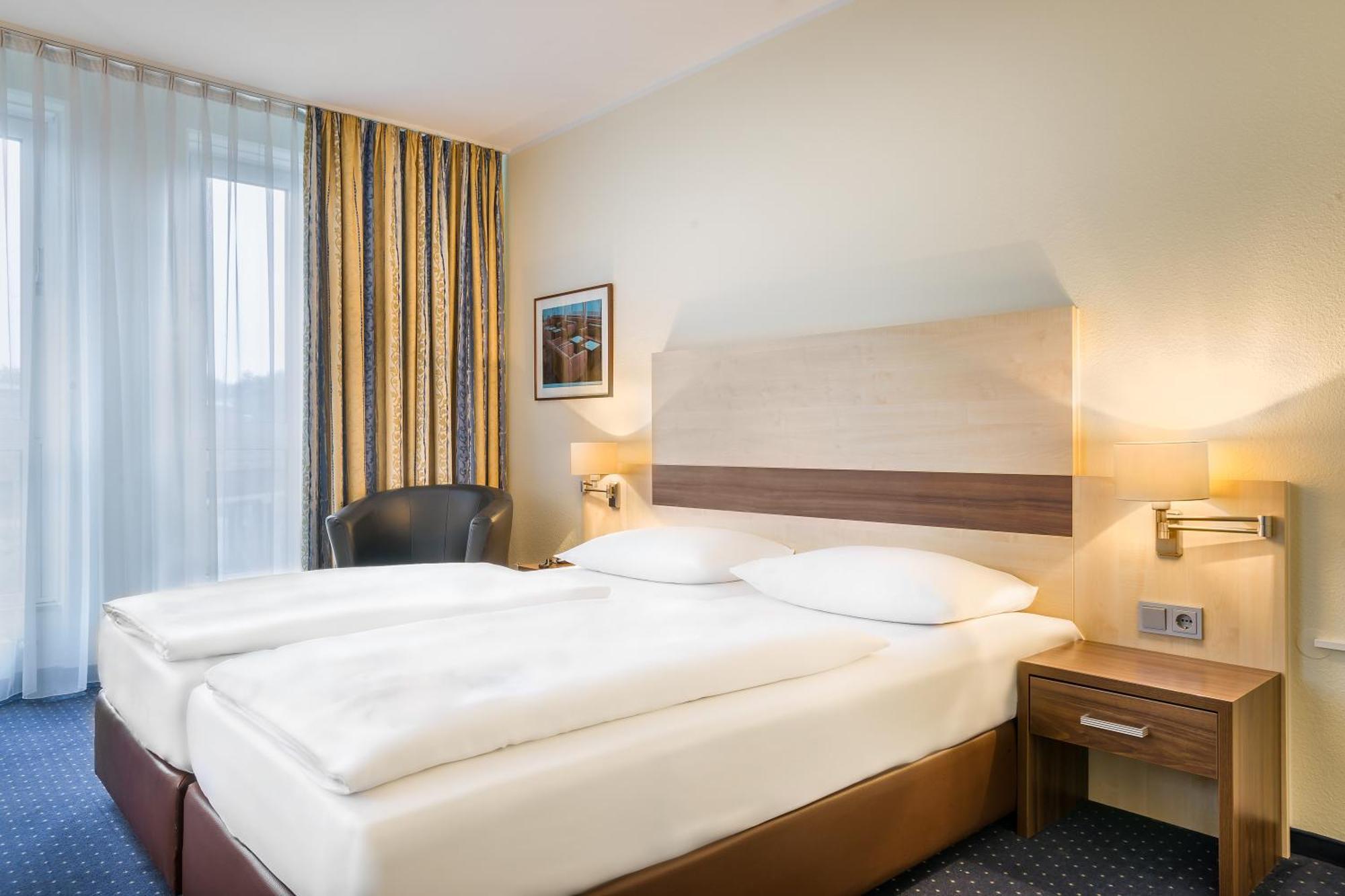 Hotel Mariella Kolonia Zewnętrze zdjęcie