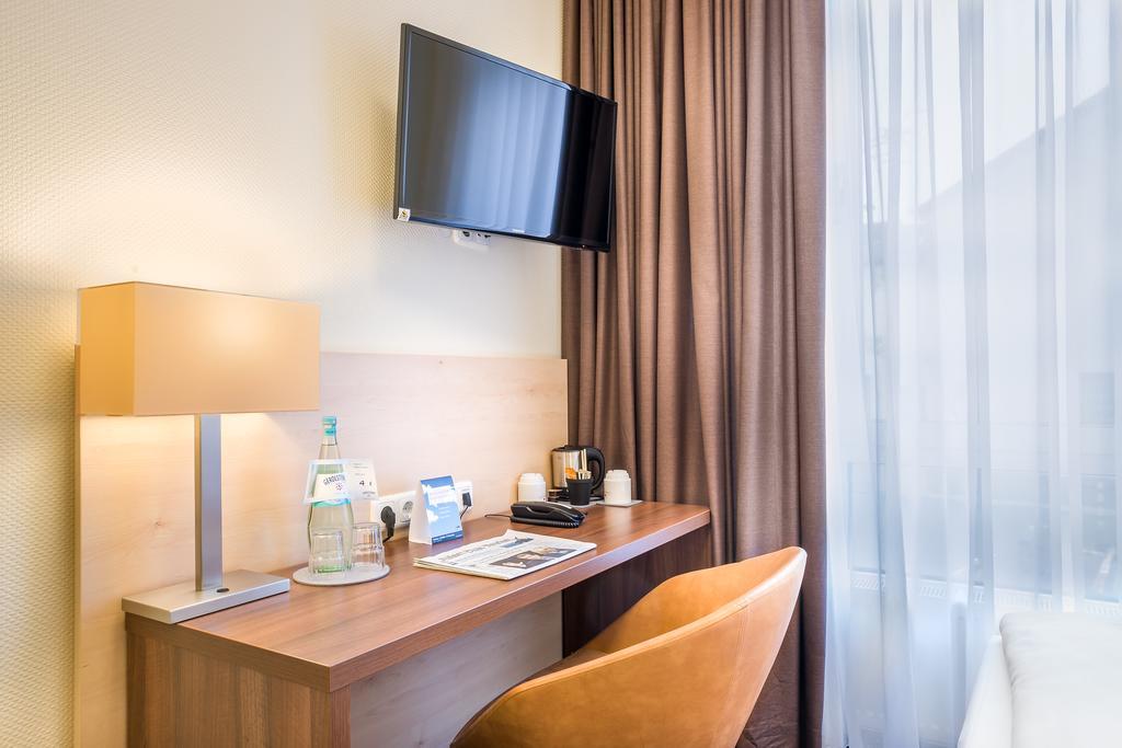 Hotel Mariella Kolonia Zewnętrze zdjęcie