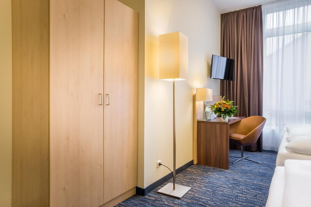 Hotel Mariella Kolonia Zewnętrze zdjęcie