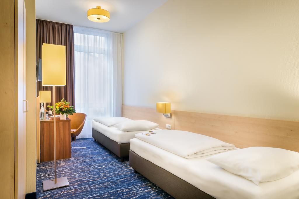 Hotel Mariella Kolonia Zewnętrze zdjęcie