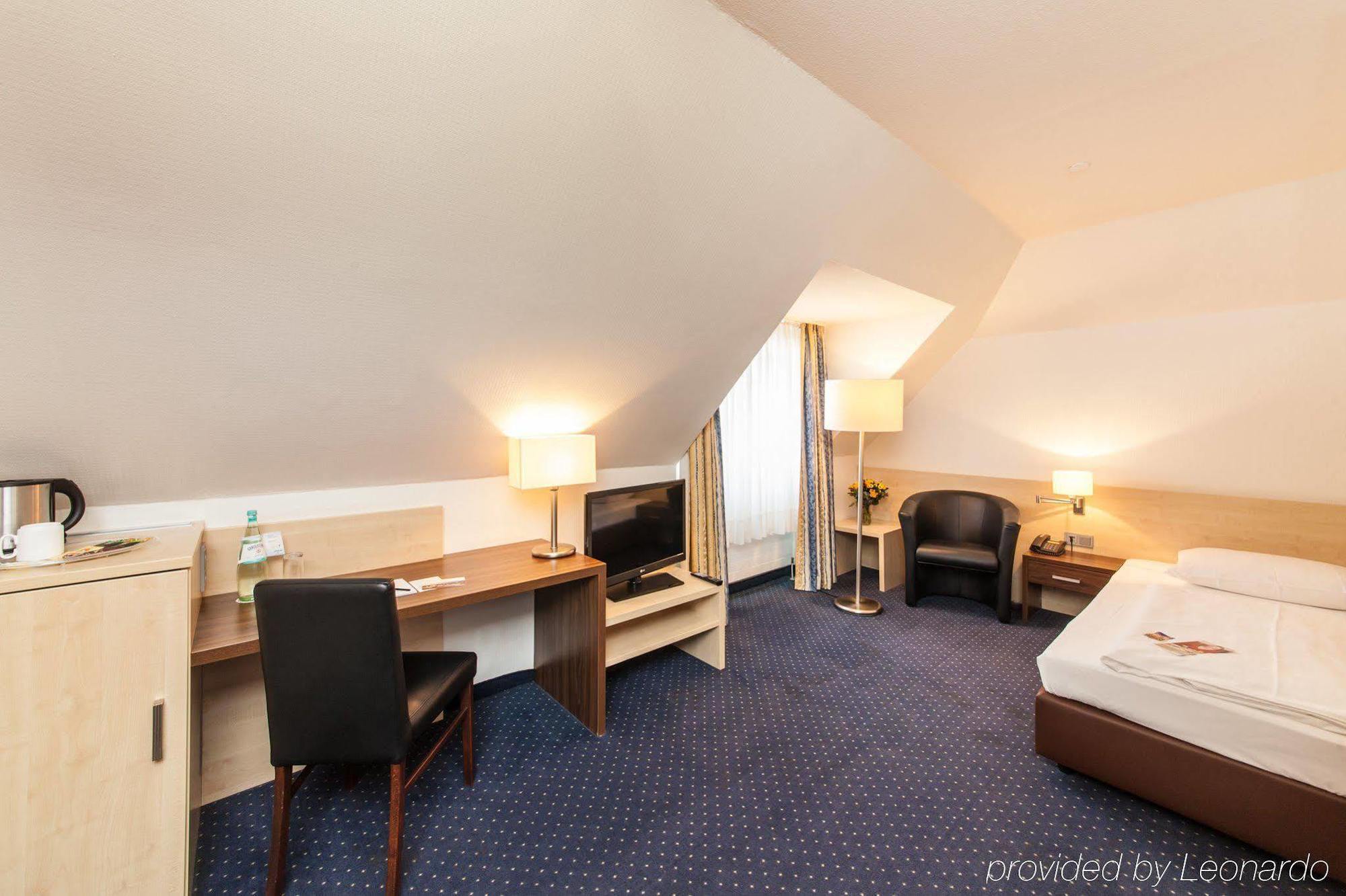 Hotel Mariella Kolonia Zewnętrze zdjęcie