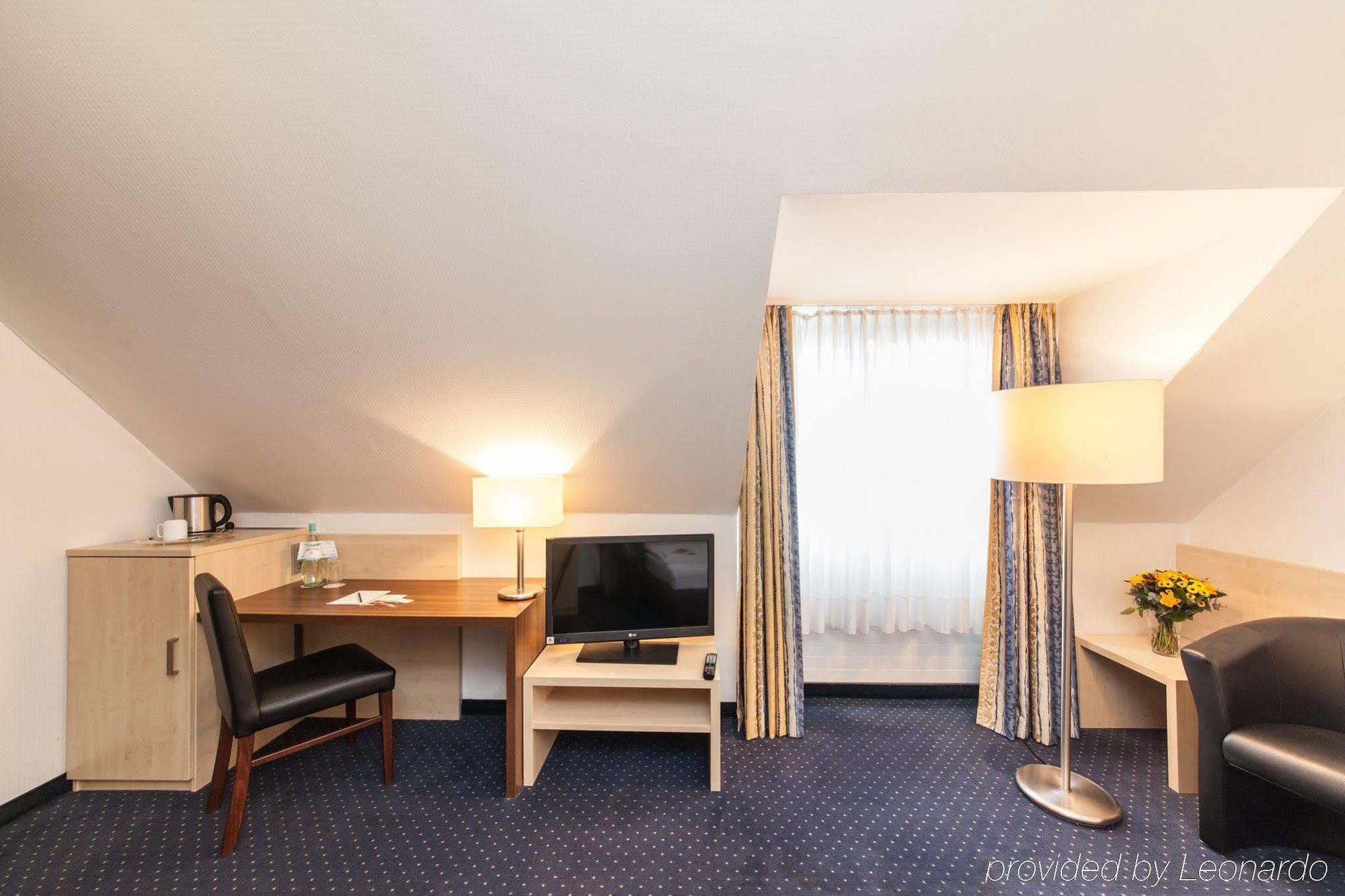 Hotel Mariella Kolonia Zewnętrze zdjęcie